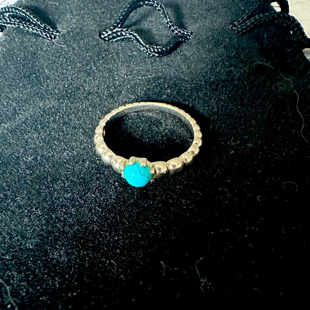 Sterling silver turquoise stone size 7.5